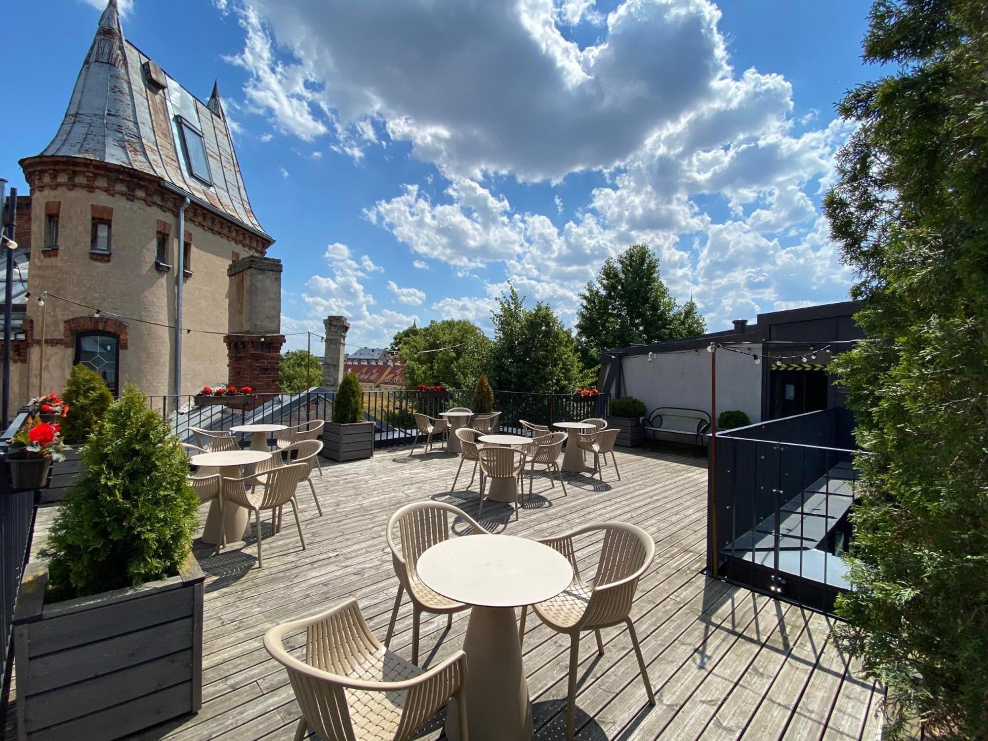 Hotel Pullman Riga Old Town Exterior foto The rooftop terrace at the hotel