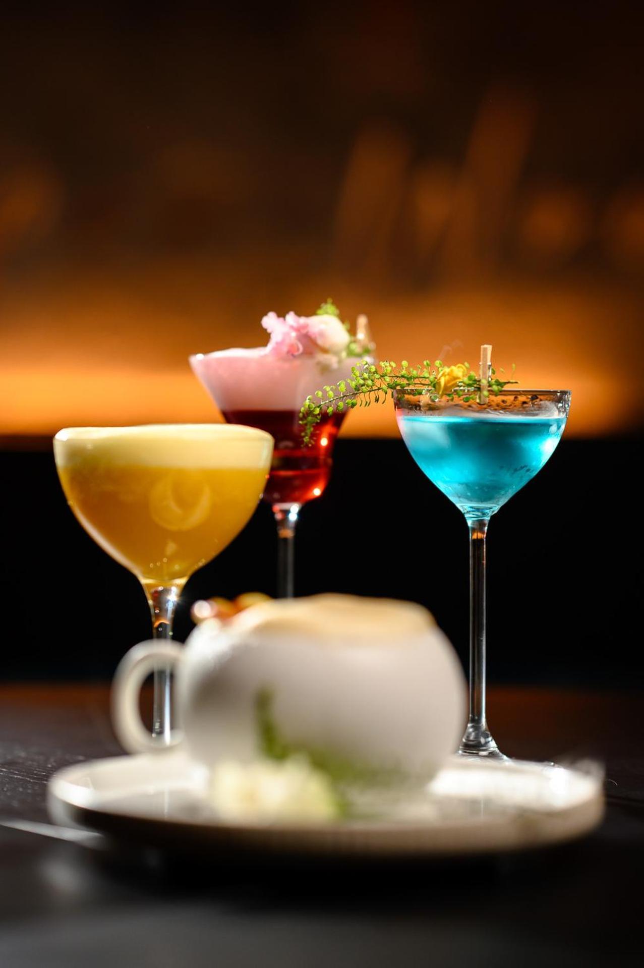 Hotel Pullman Riga Old Town Exterior foto A selection of cocktails