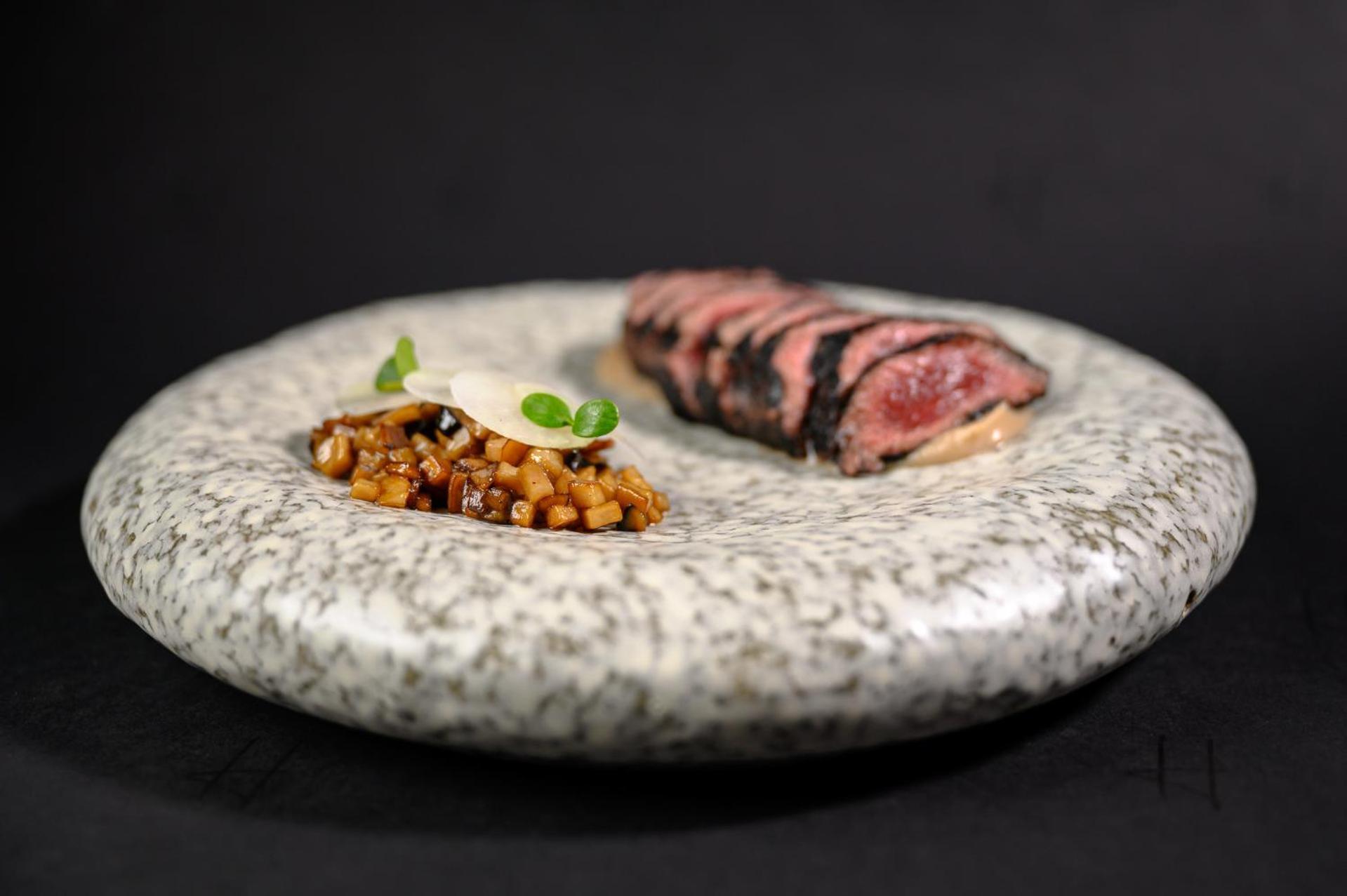 Hotel Pullman Riga Old Town Exterior foto A dish from the restaurant