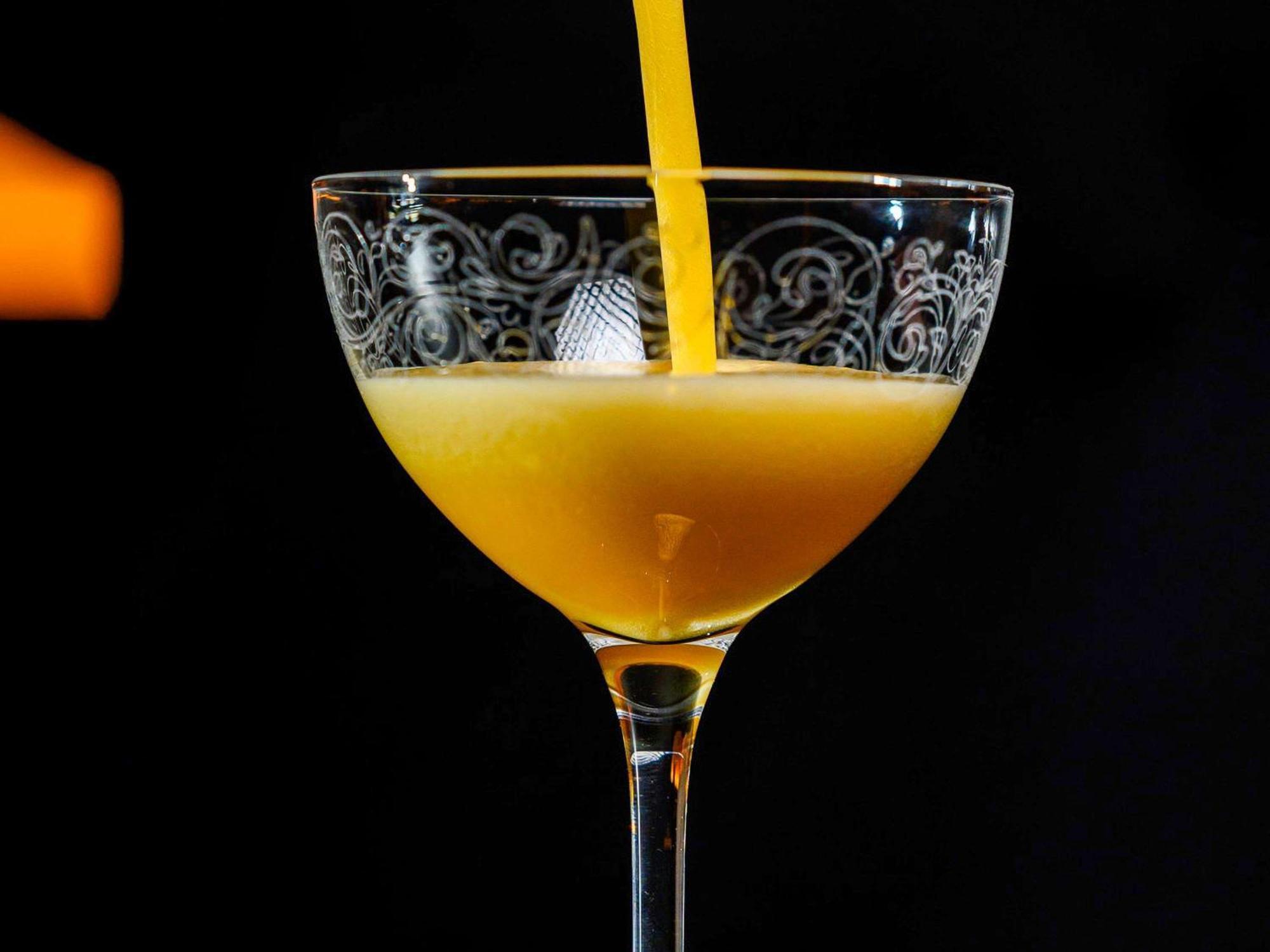 Hotel Pullman Riga Old Town Exterior foto A glass of orange juice