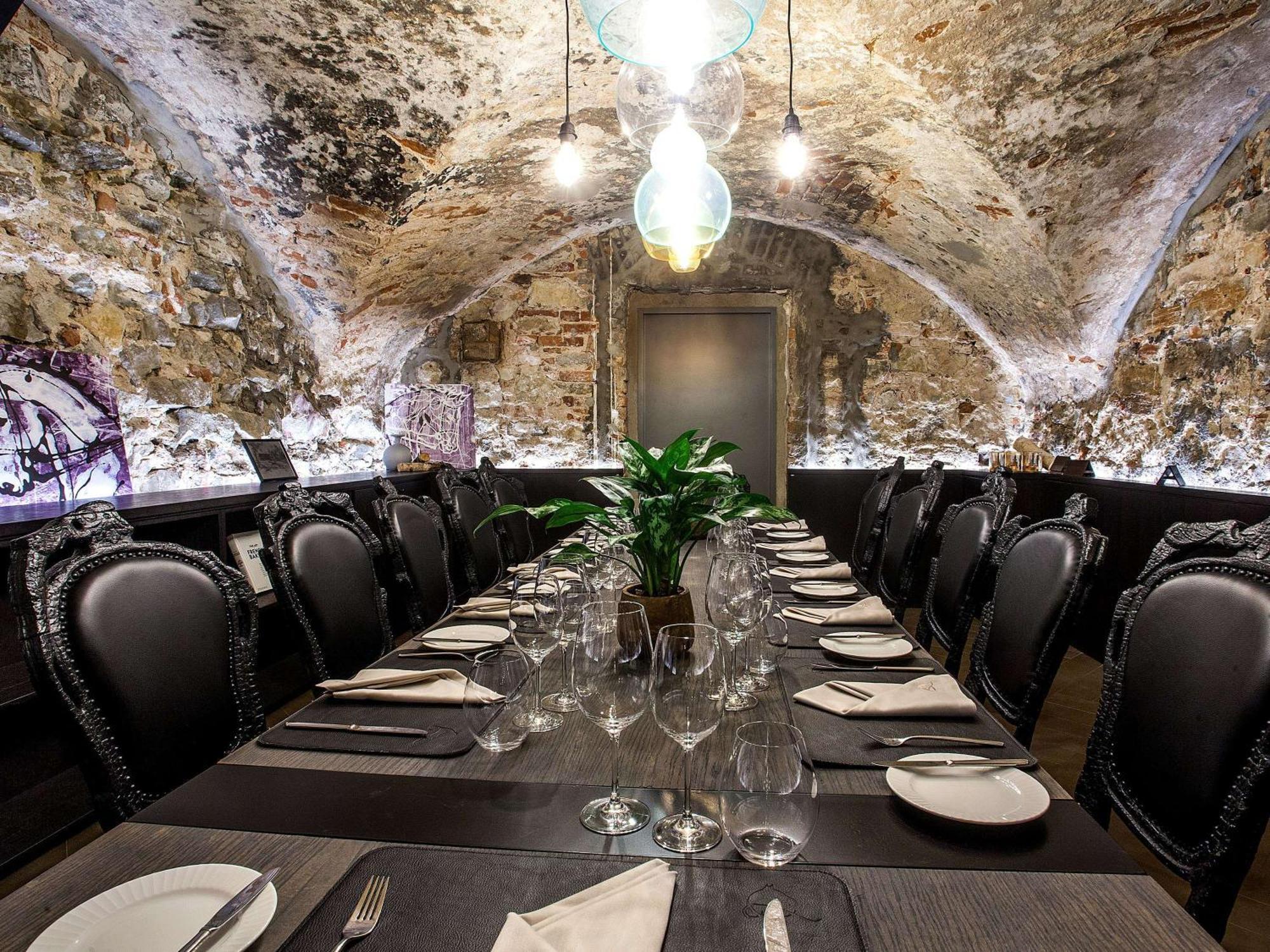 Hotel Pullman Riga Old Town Exterior foto The restaurant's private dining room