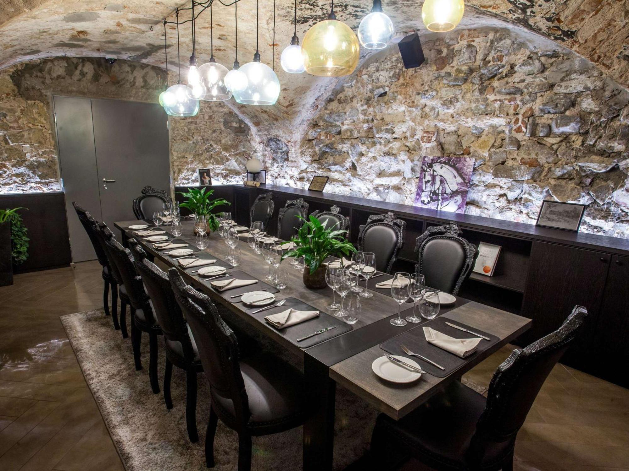 Hotel Pullman Riga Old Town Exterior foto The restaurant's private dining room